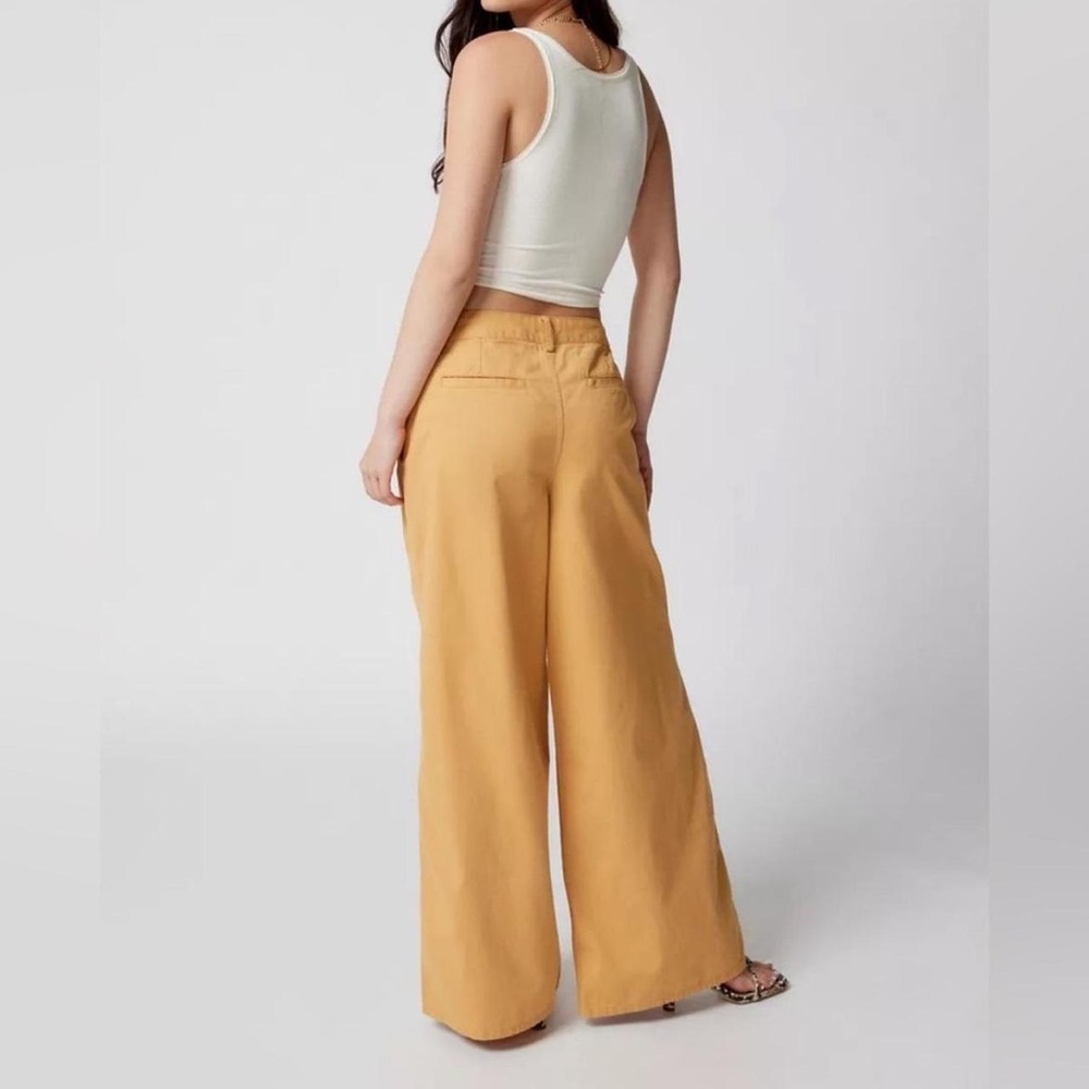 Urban Outfitters Pleated Wide Leg Trousers - Picture 4 of 10